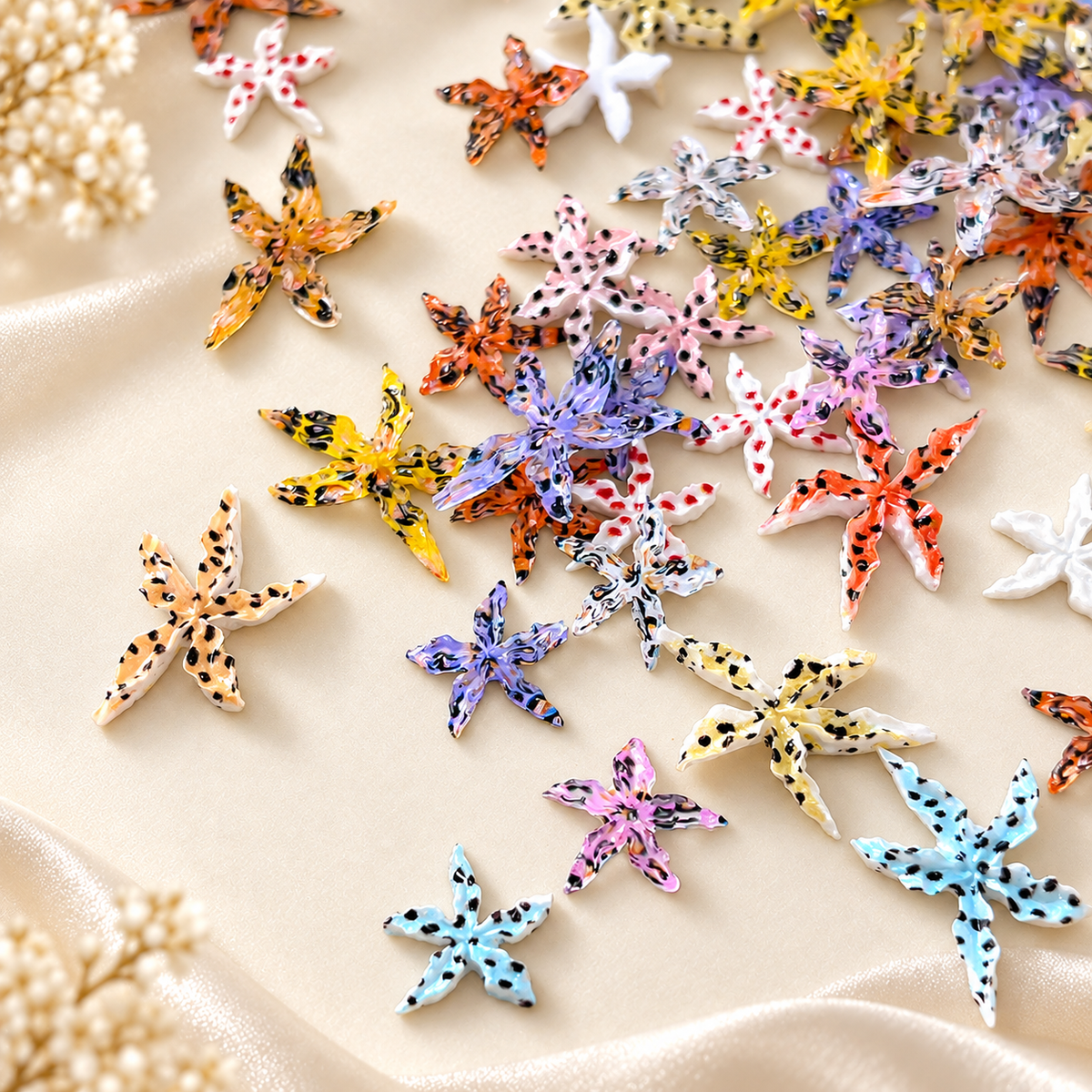 Leopard & Polka Dot Resin Flower Nail Charms – 50 Pcs