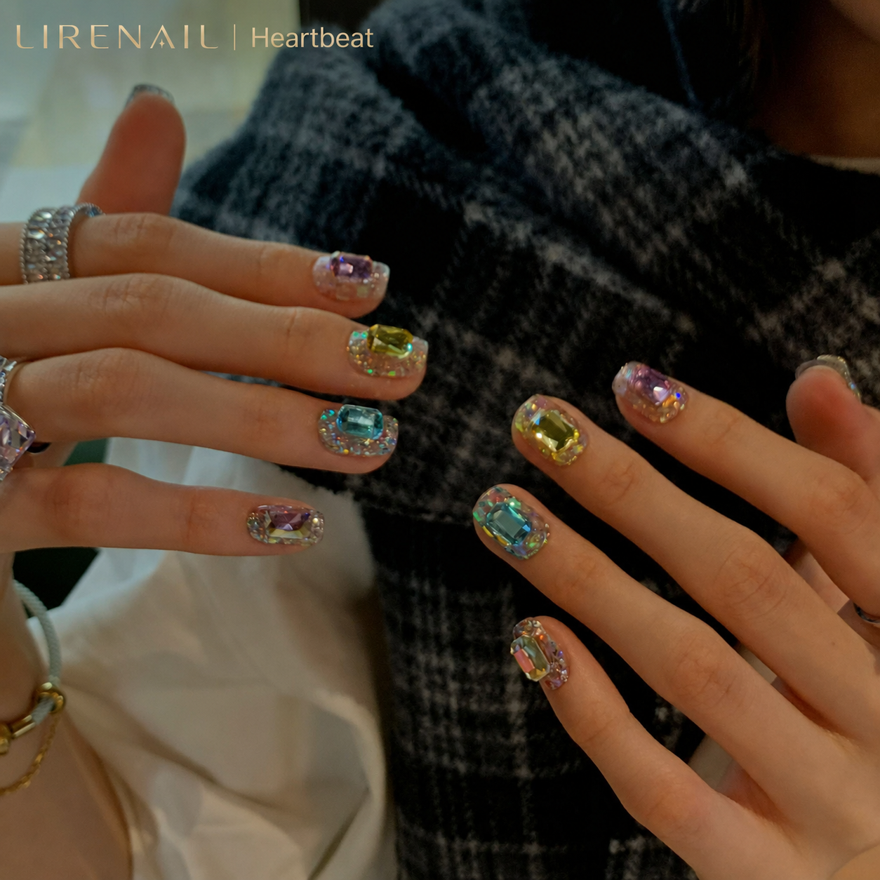 Hearth – Champagne Crystal Press-On Nails