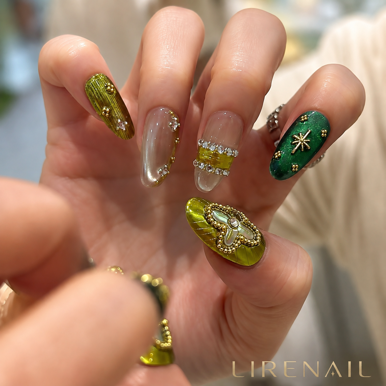 Emerald Empress – Green Gold Luxury Press-On Nails