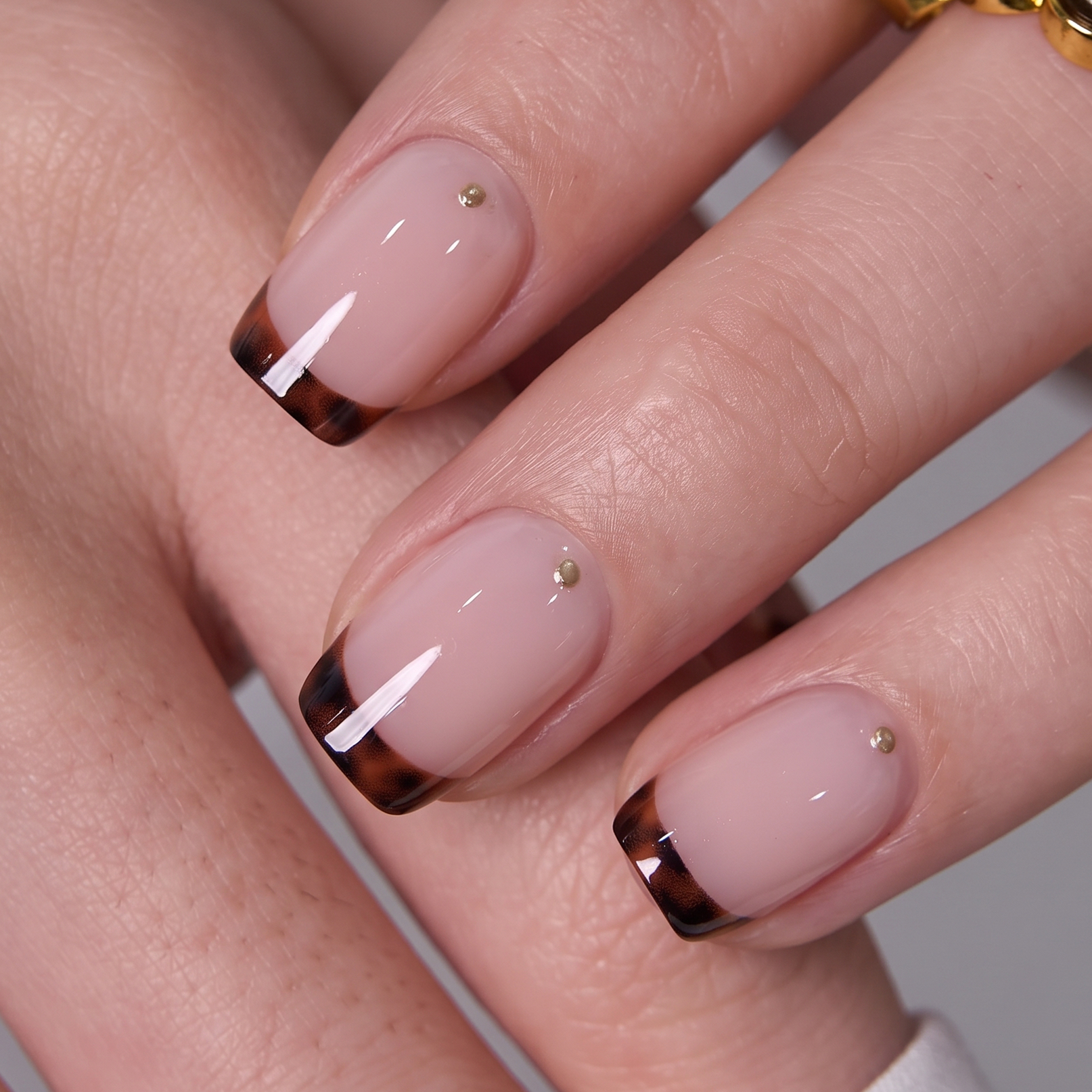 Amber Muse - S Squoval short squoval press-on nails