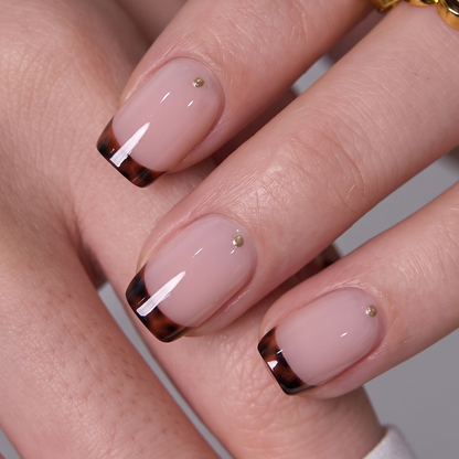 Amber Muse - S Squoval short squoval press-on nails