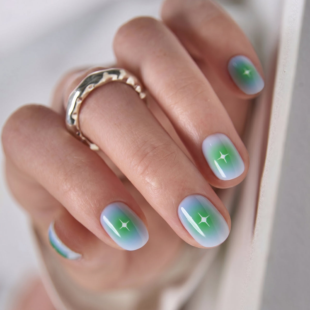 Aurora Pulse RS Squoval squoval press-on nails