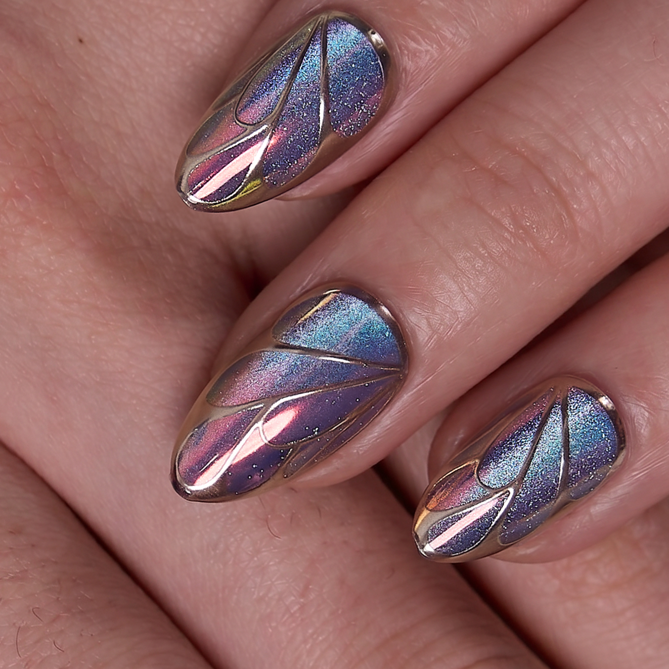 Designer s Pick | Aurora Wings S Almond almond press-on nails