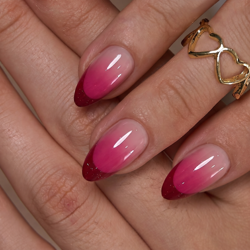 Berry Noir S Almond almond press-on nails