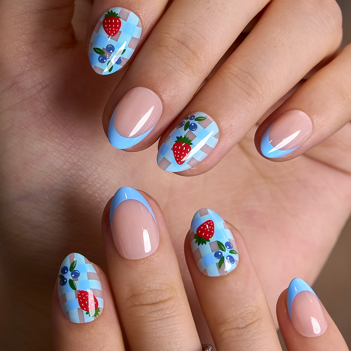 Berry Picnic RS Almond almond press-on nails