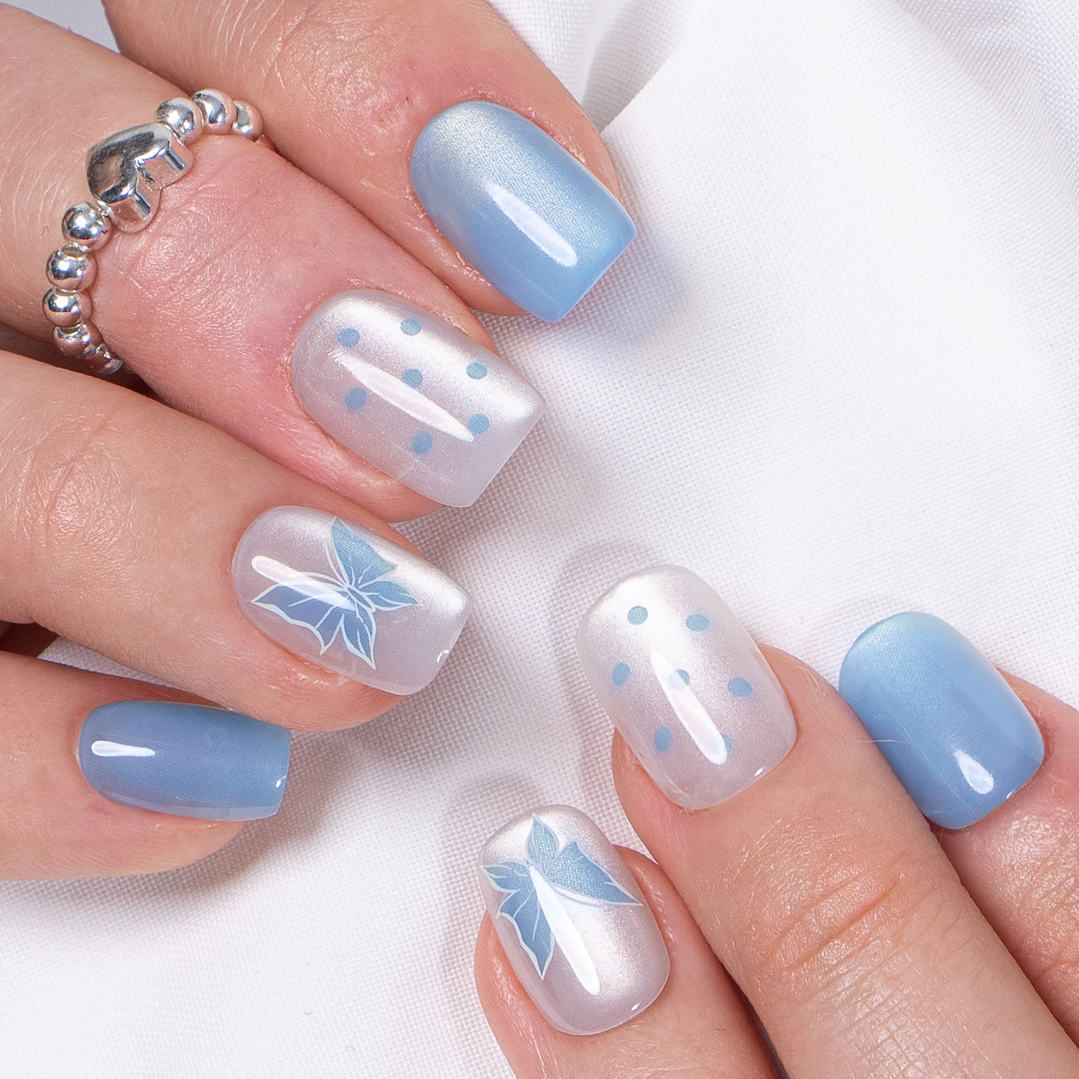 Blue Flutter S Squoval squoval press-on nails