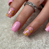 Blush Meadow S Square short square press-on nails