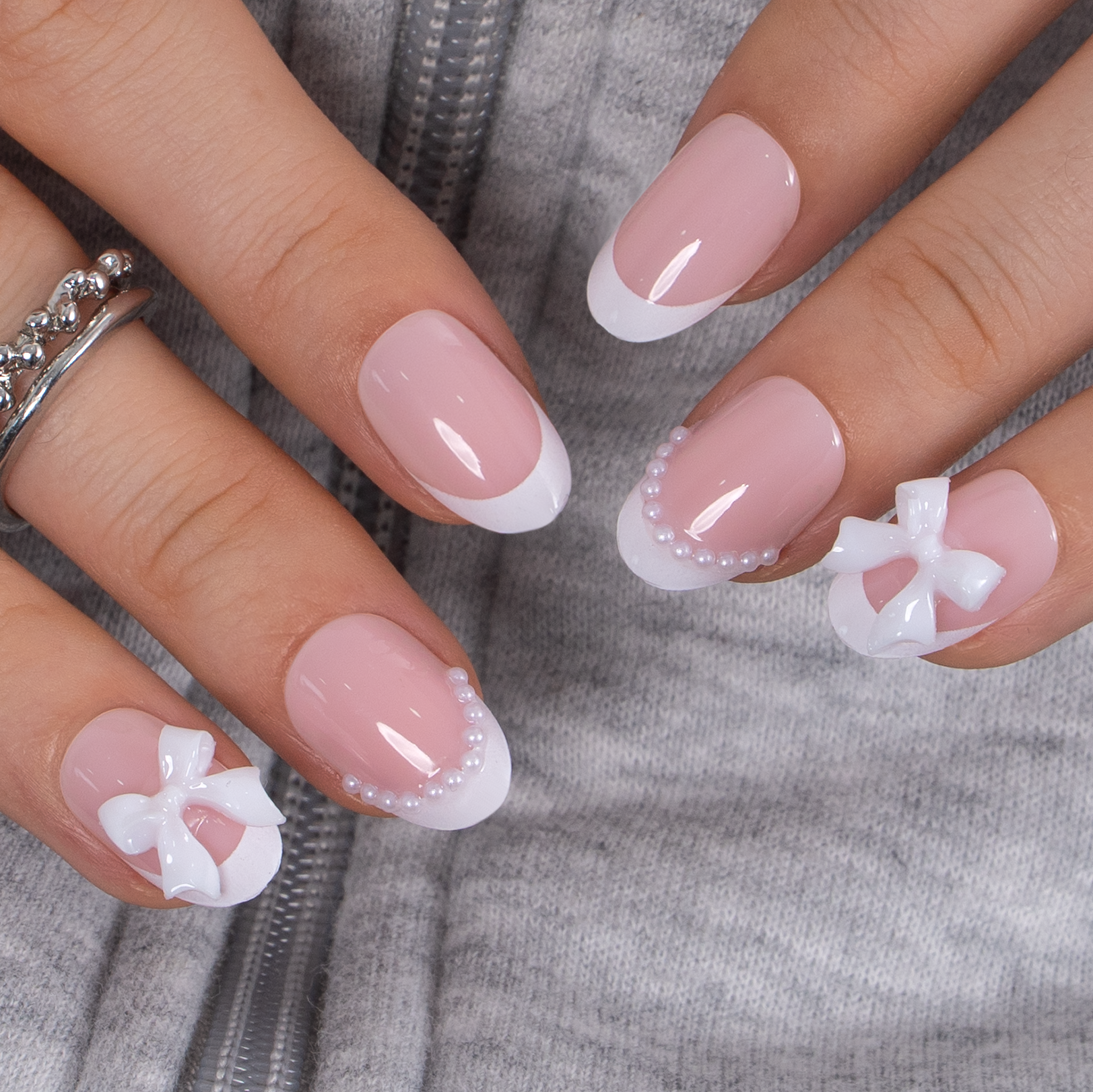 Bowed Grace S Oval oval press-on nails