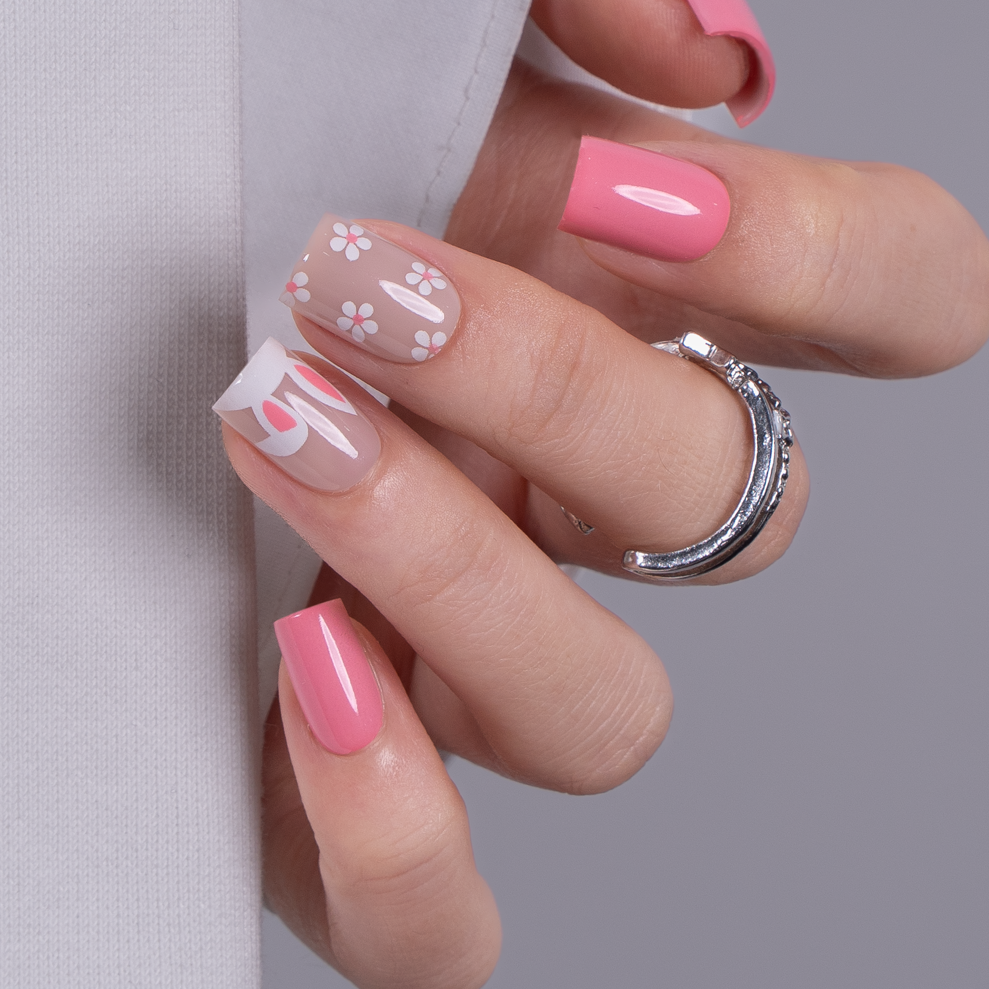 Bunny Bloom S Square square press-on nails