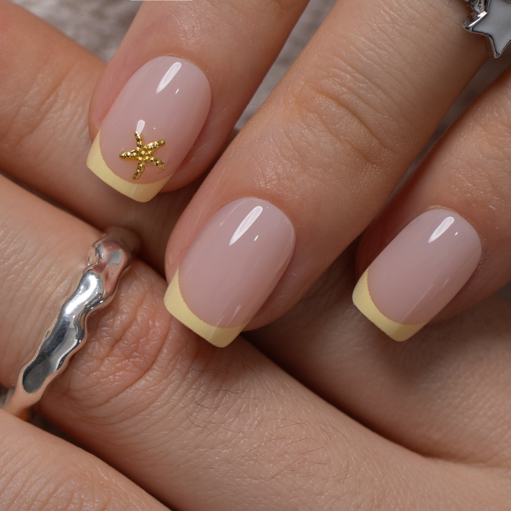 Butter Star S Squoval squoval press-on nails