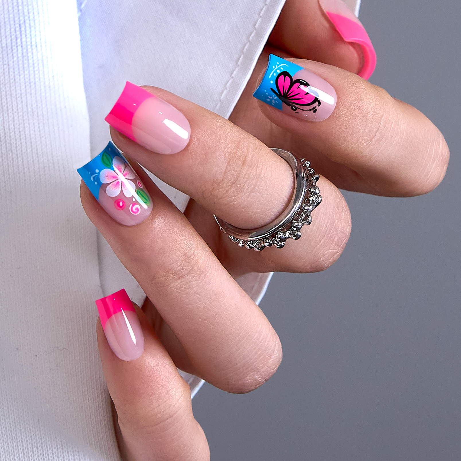 Butterfly Bloom S Square square press-on nails