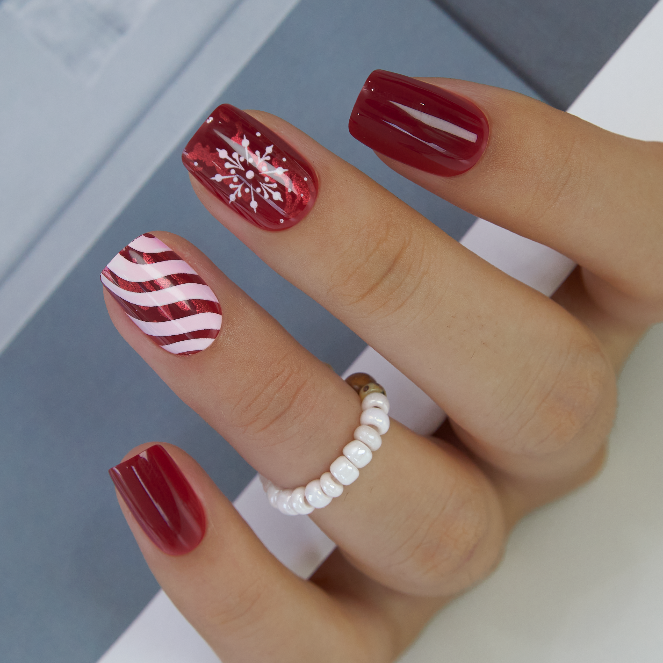 Candy Snow short squoval press-on nail set with accessories