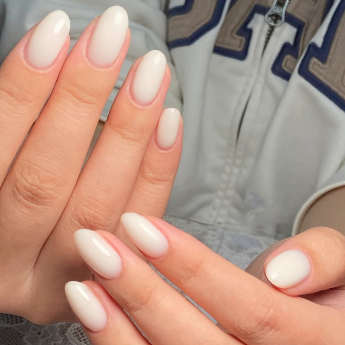 Cloud Silk S Oval oval press-on nails