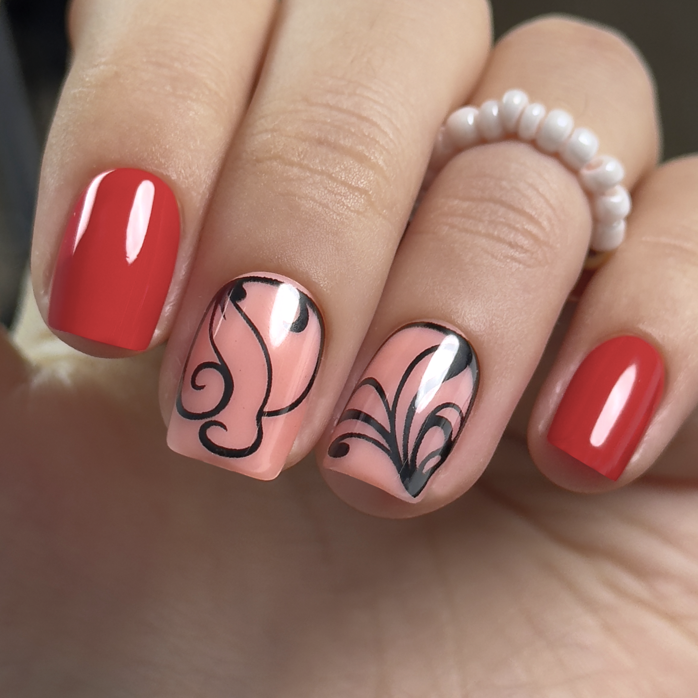 Crimson Artistic short squoval press-on nails