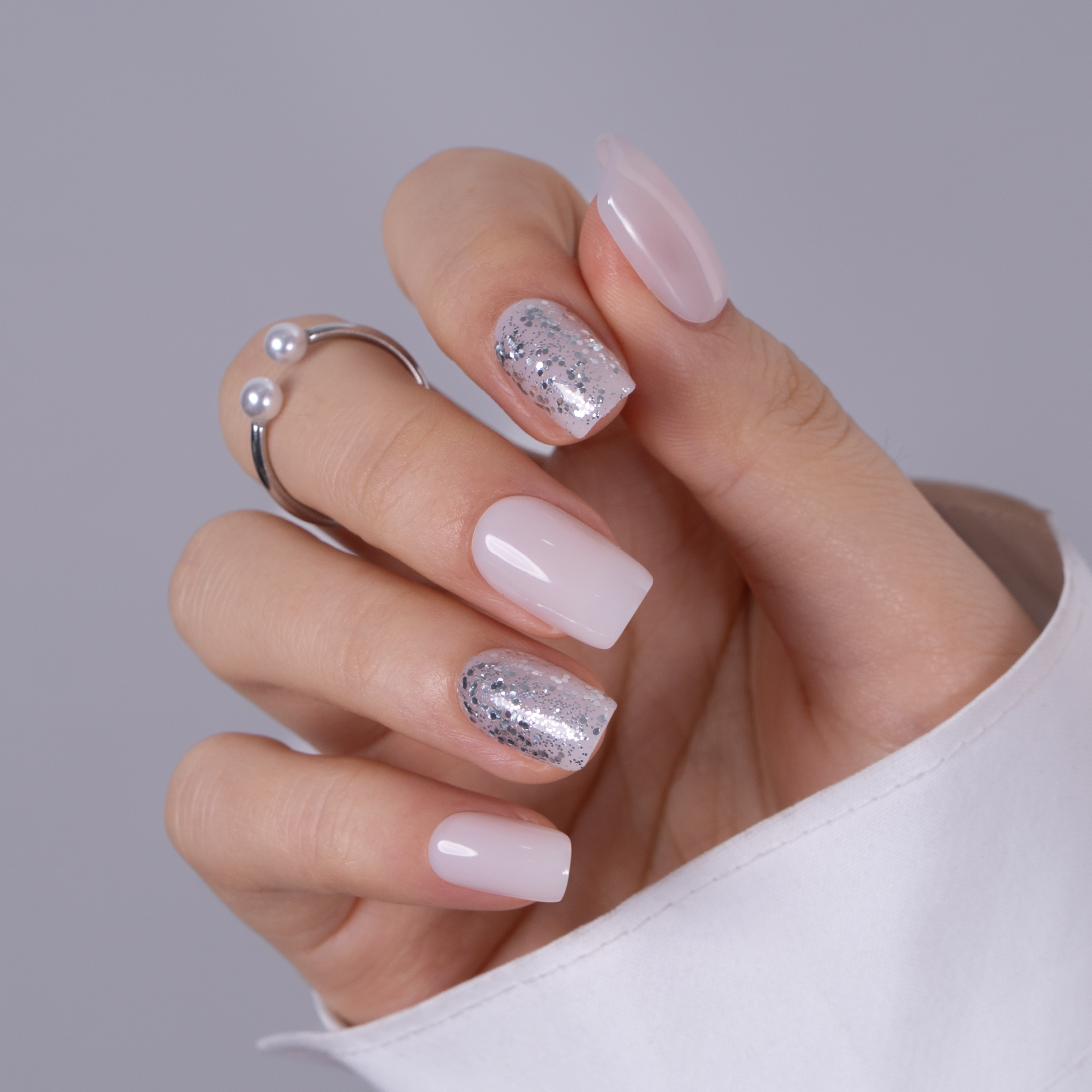 Crystal Glow M Squoval squoval press-on nails