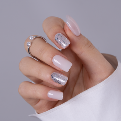 Crystal Glow M Squoval squoval press-on nails