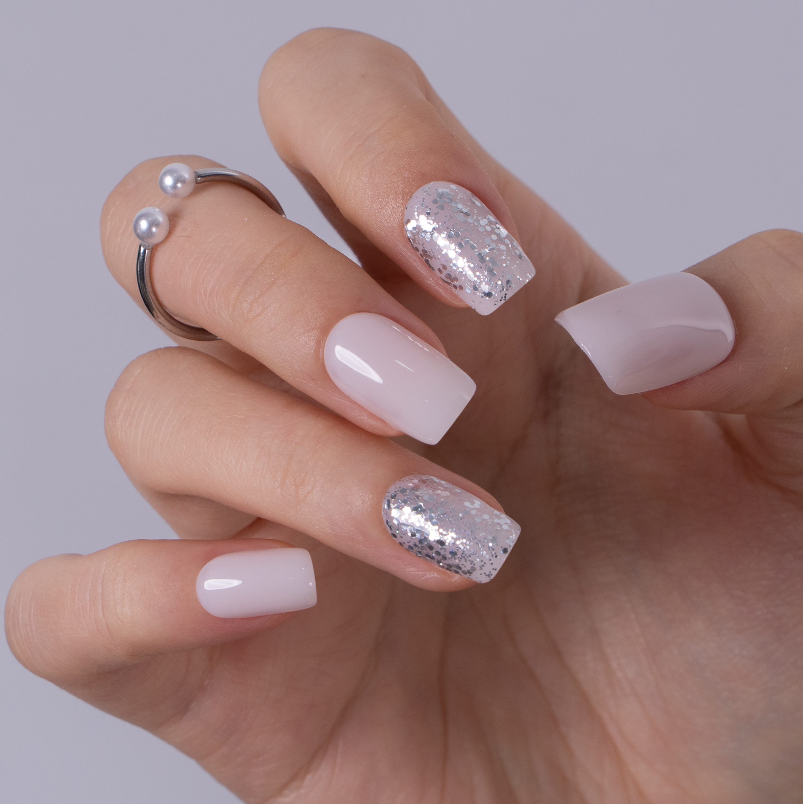 Crystal Glow M Squoval squoval press-on nails