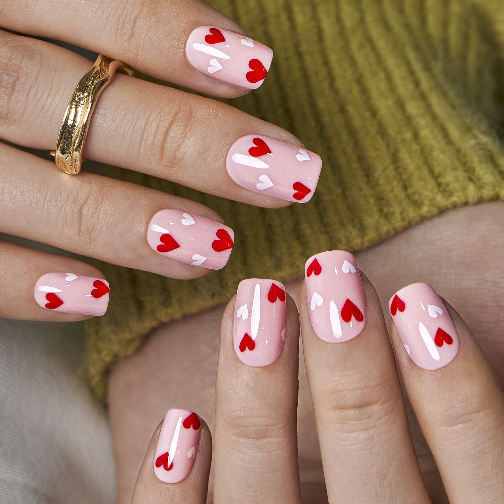Cupid Touch short squoval press-on nails