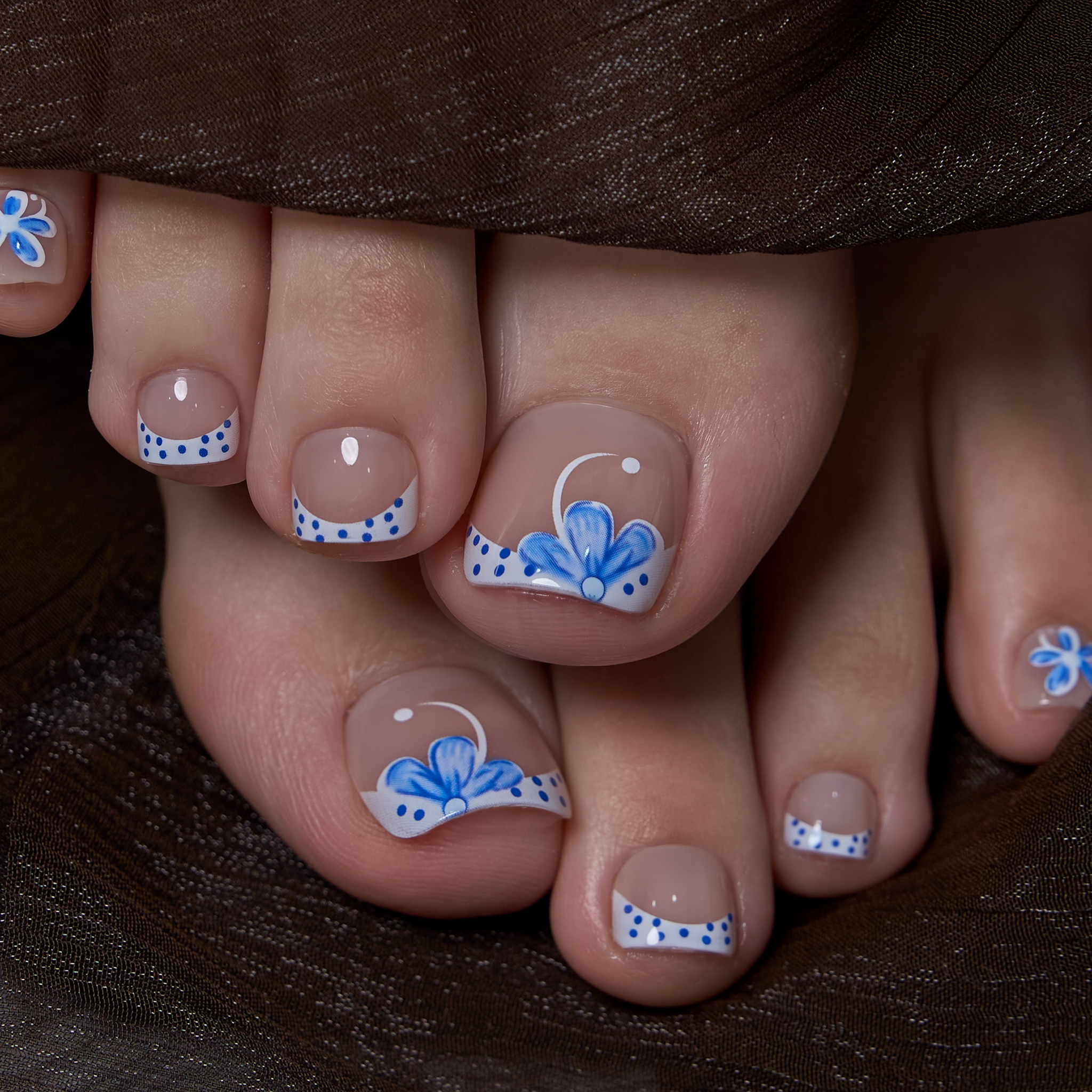 Daisy Breeze - Squoval Toenails short squoval press-on nails