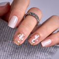 Daisy Glow short squoval press-on nails