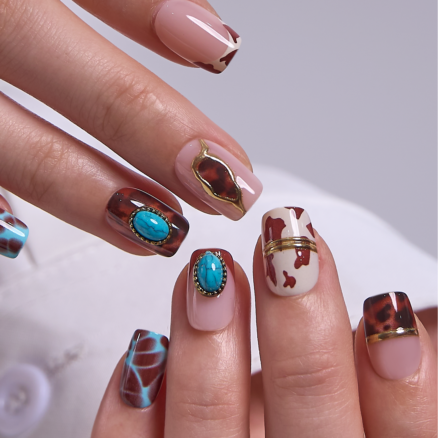 Desert Jewel S Squoval squoval press-on nails