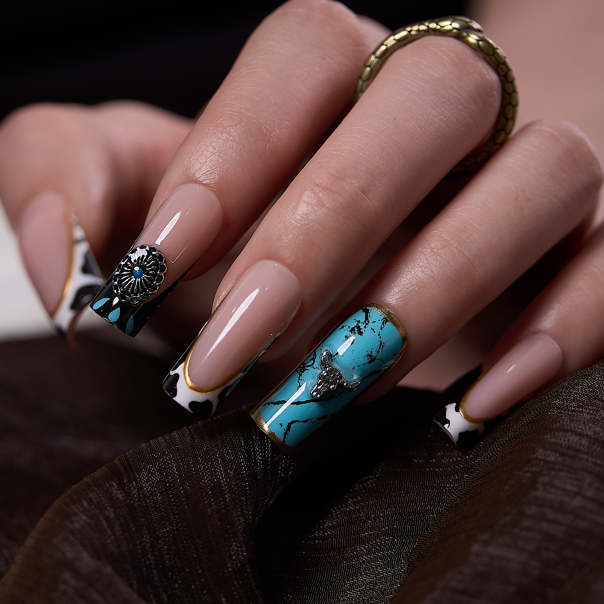 Desert Rebel L Square square press-on nails
