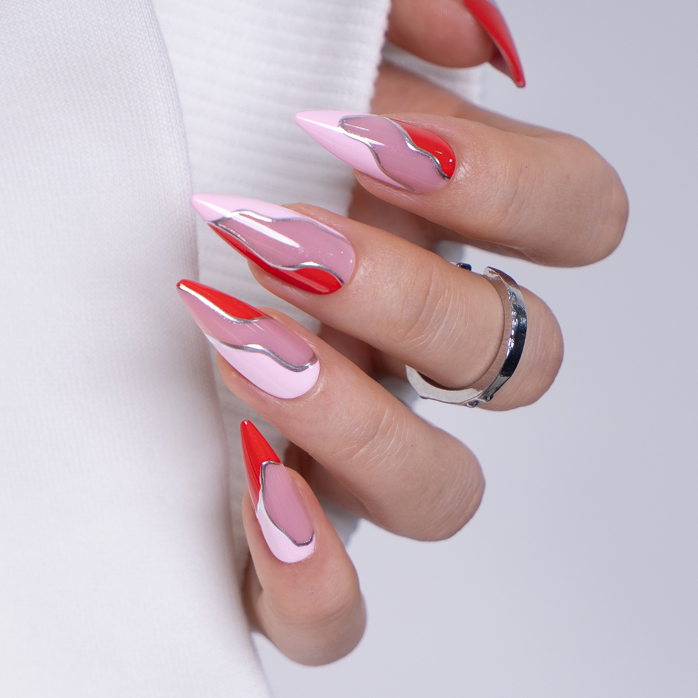 Designer s Pick | Flame Curve L Stiletto short stiletto press-on nails
