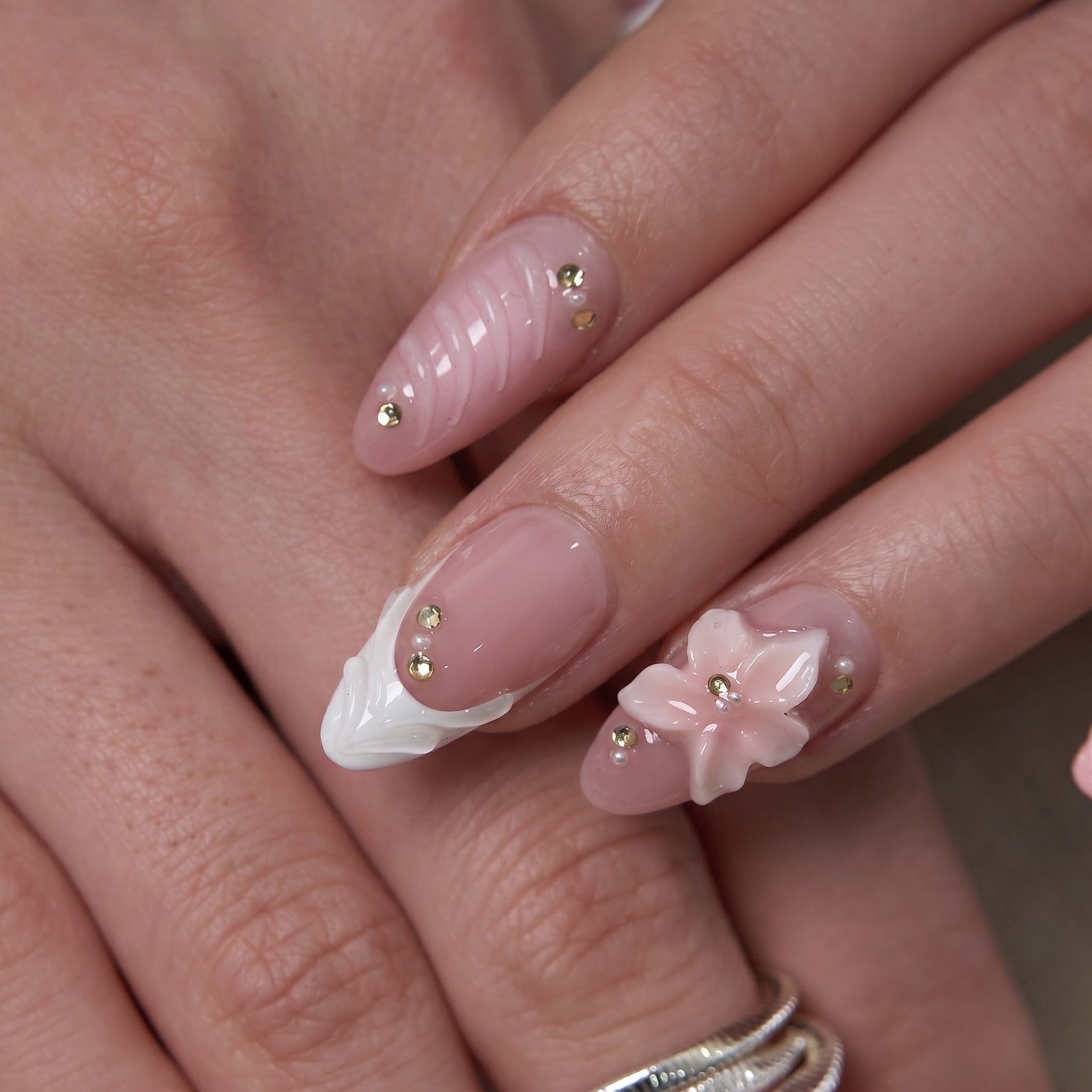 Designer s Pick | Petal Bloom M Almond short almond press-on nails