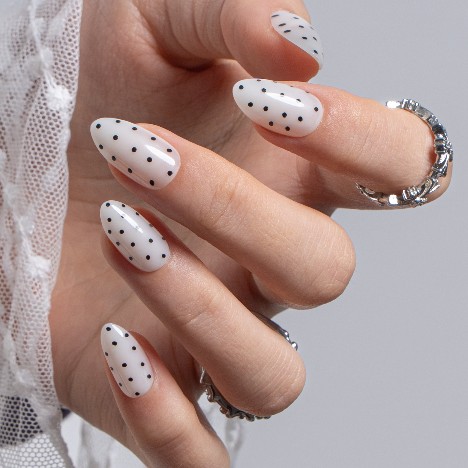 Dot Affair – S Almond