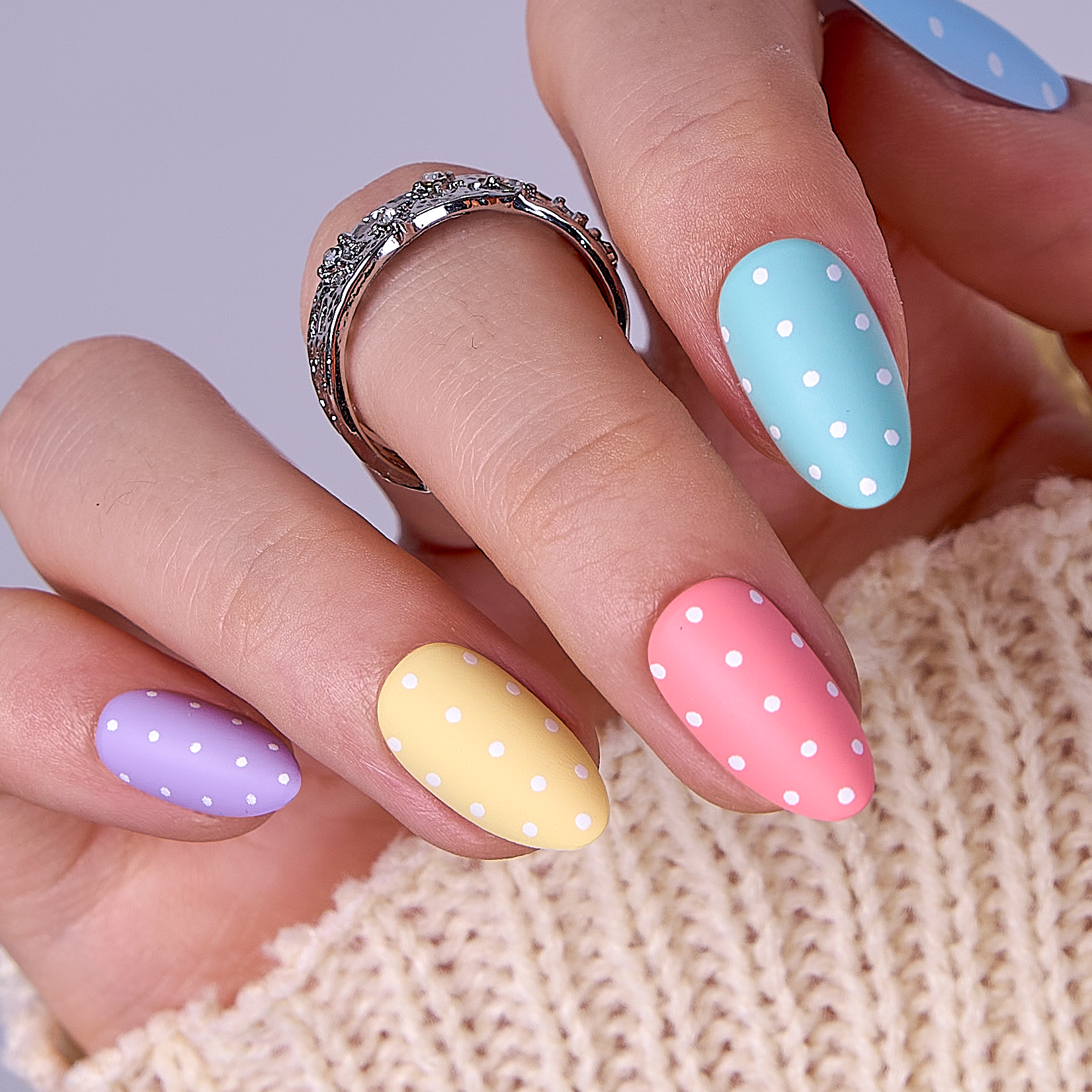 Egg Bloom short almond press-on nails