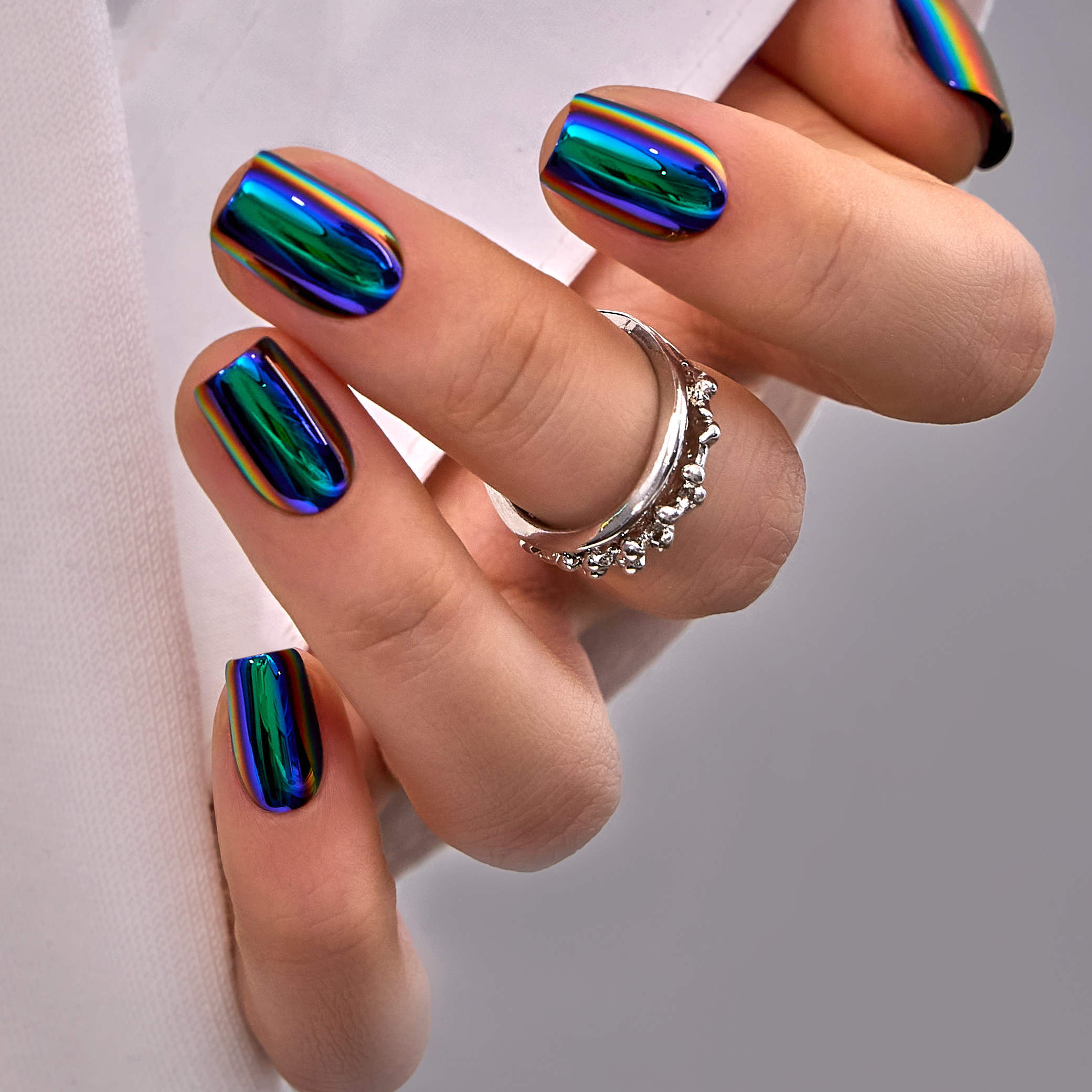Electric Mirage S Squoval squoval press-on nails