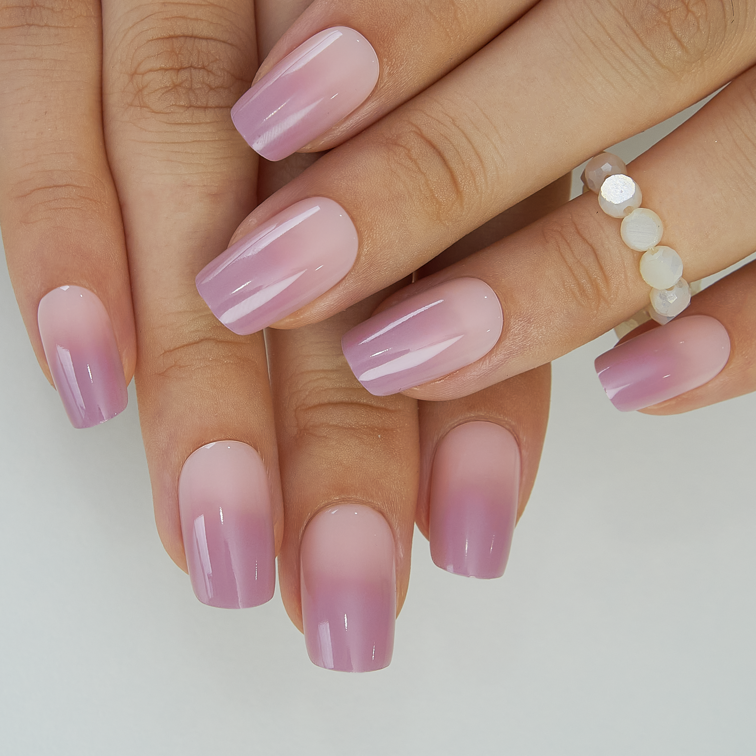 Elegant Fade medium squoval nail detail