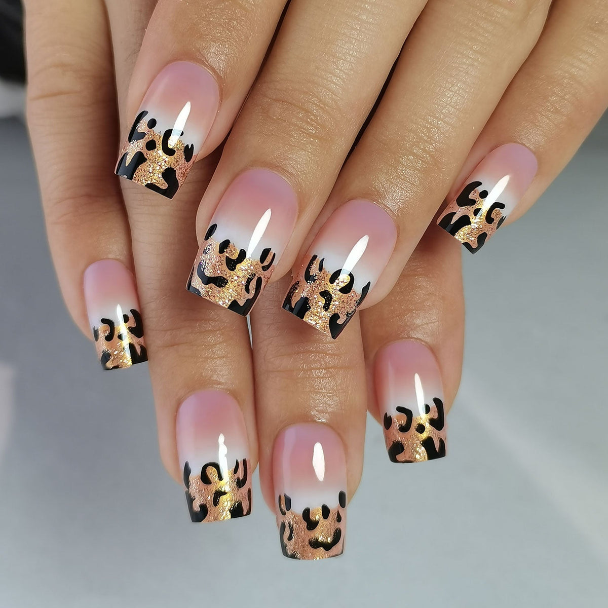 Elegant Leopard medium square nail detail