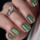 Emerald Aura - S Squoval short squoval press-on nails