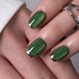 Emerald Aura - S Squoval short squoval press-on nails