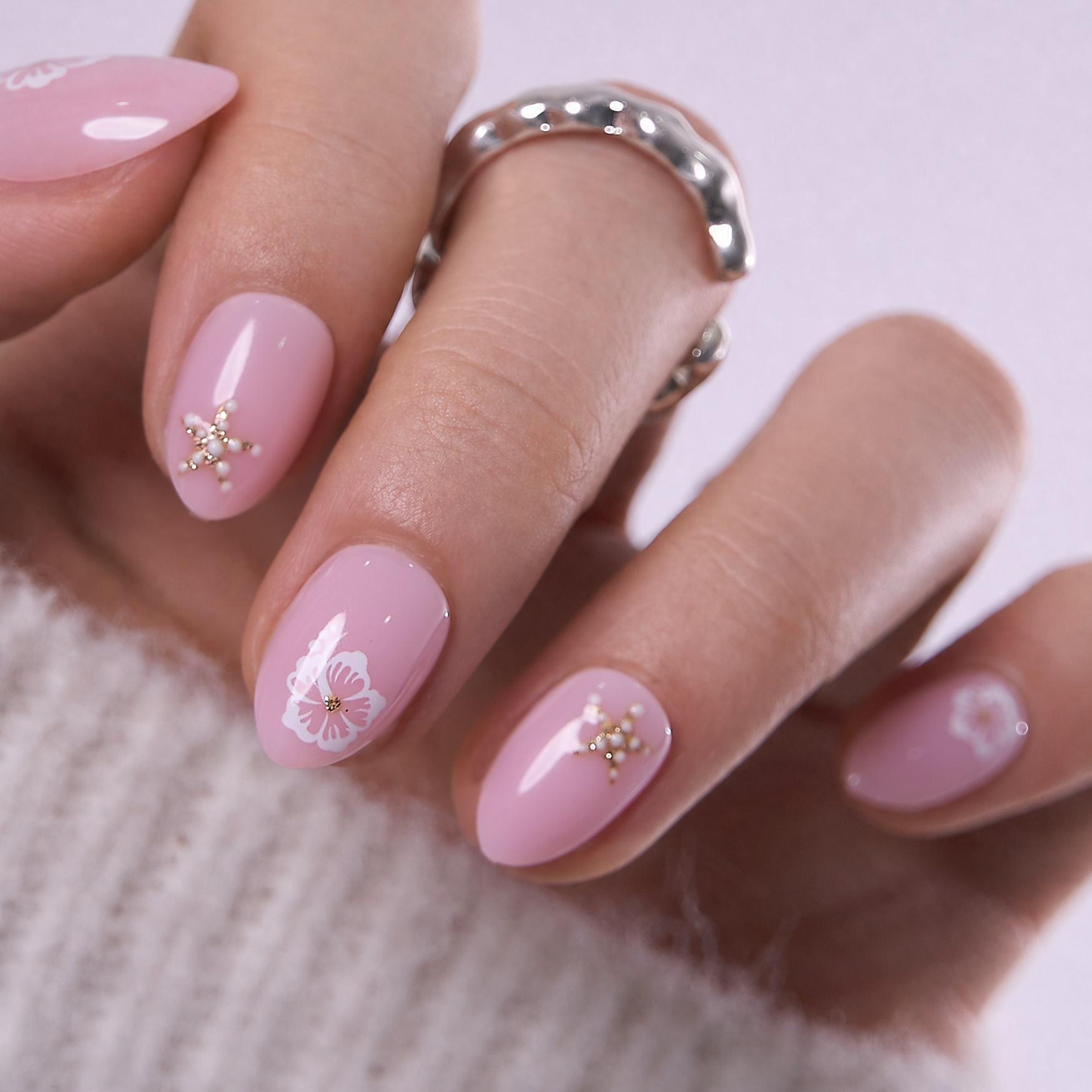 Floral Breeze RS Almond almond press-on nails