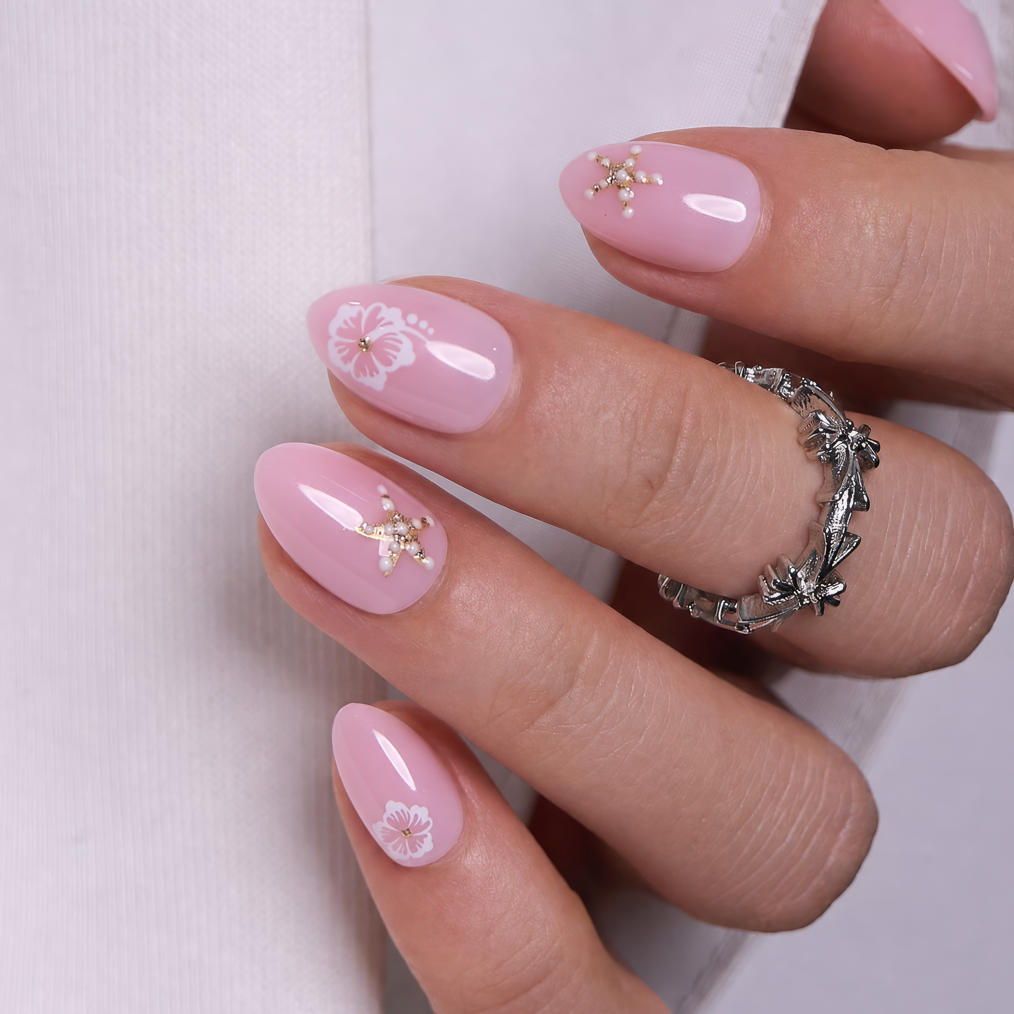 Floral Breeze RS Almond almond press-on nails