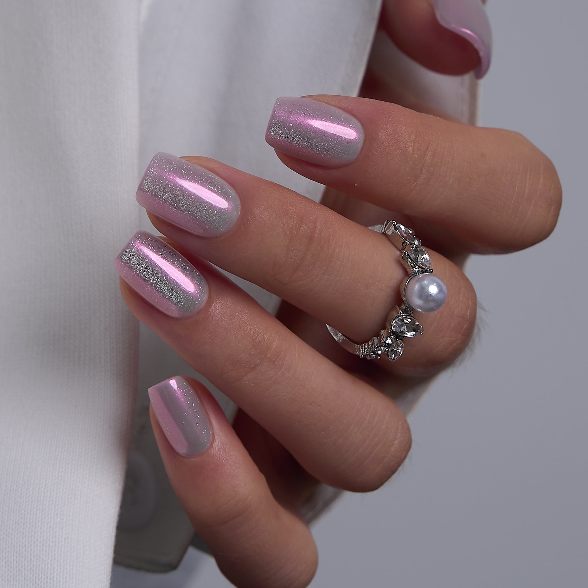 Frost Petal S Squoval short squoval press-on nails
