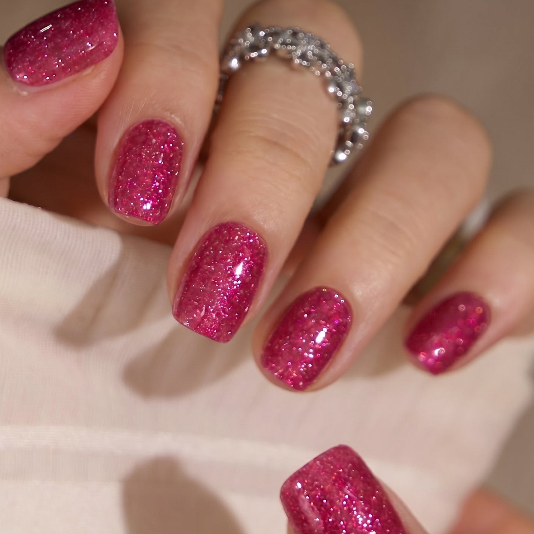 Fuchsia Fever S Squoval short squoval press-on nails