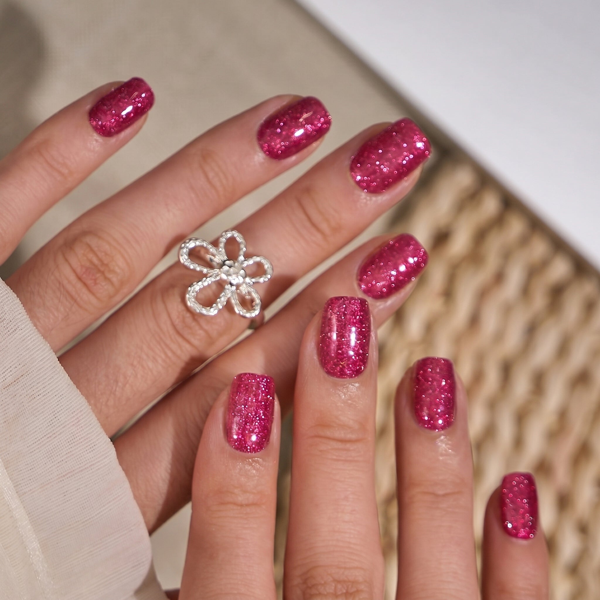 Fuchsia Fever S Squoval short squoval press-on nails