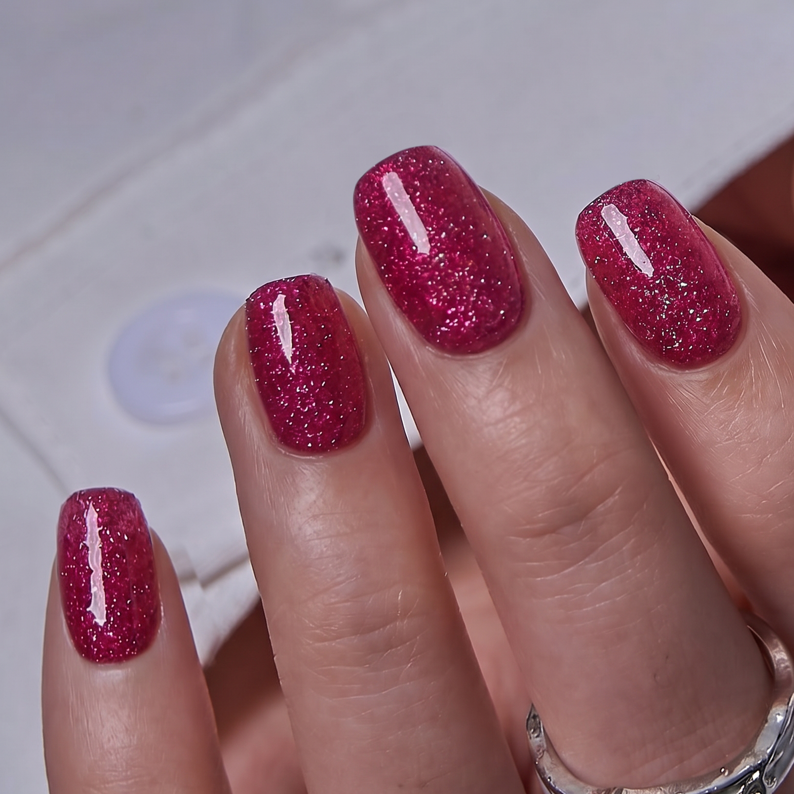 Fuchsia Fever S Squoval short squoval press-on nails
