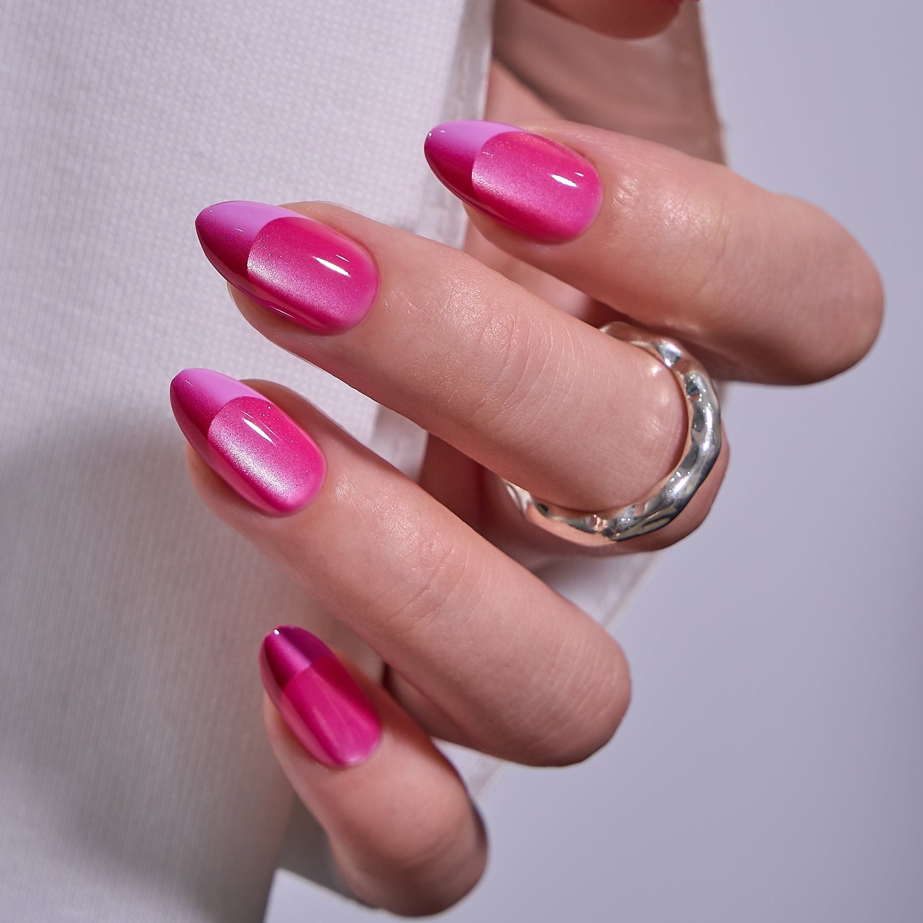 Fuchsia Rush M Almond medium almond press-on nails