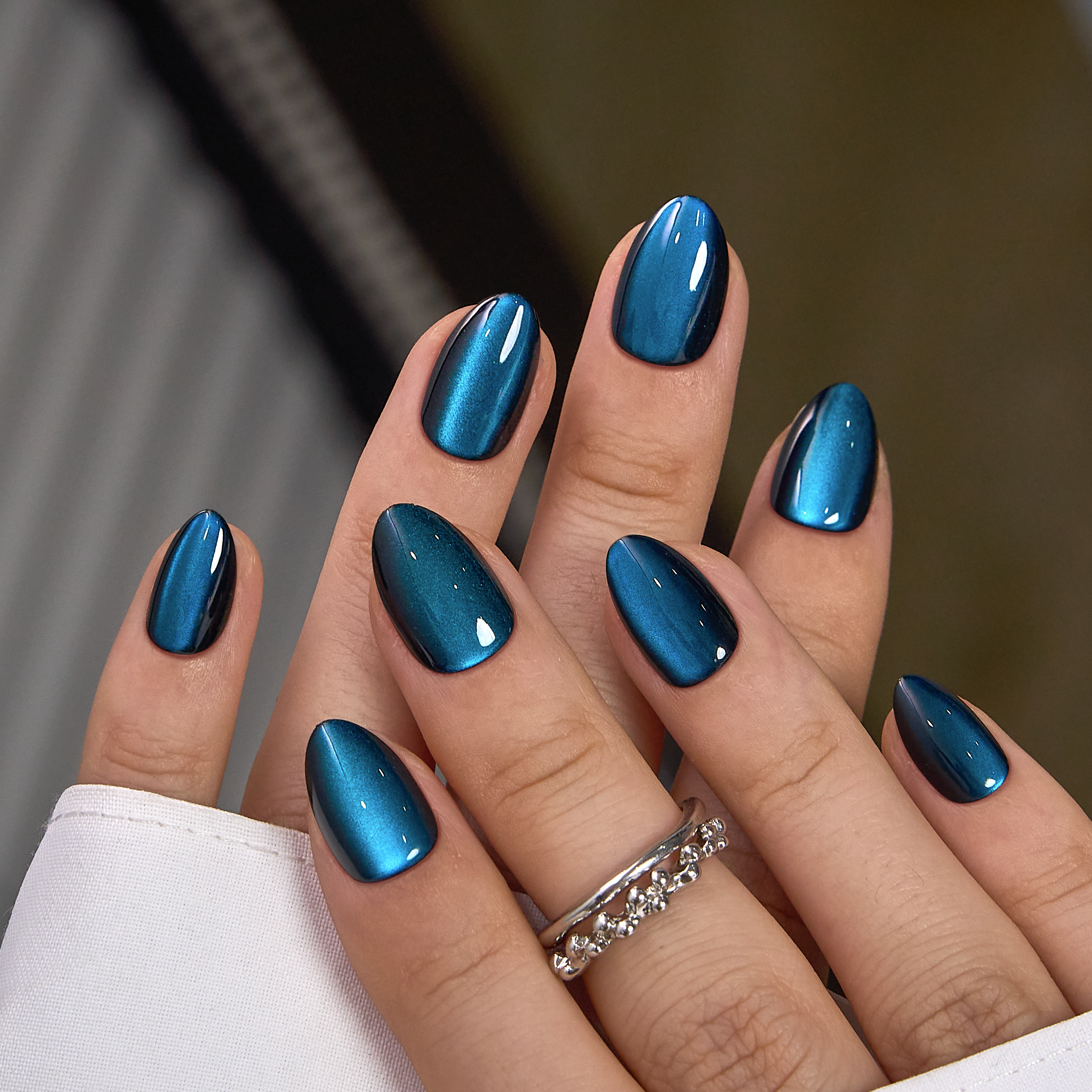 Galaxy Charm RS Almond almond press-on nails