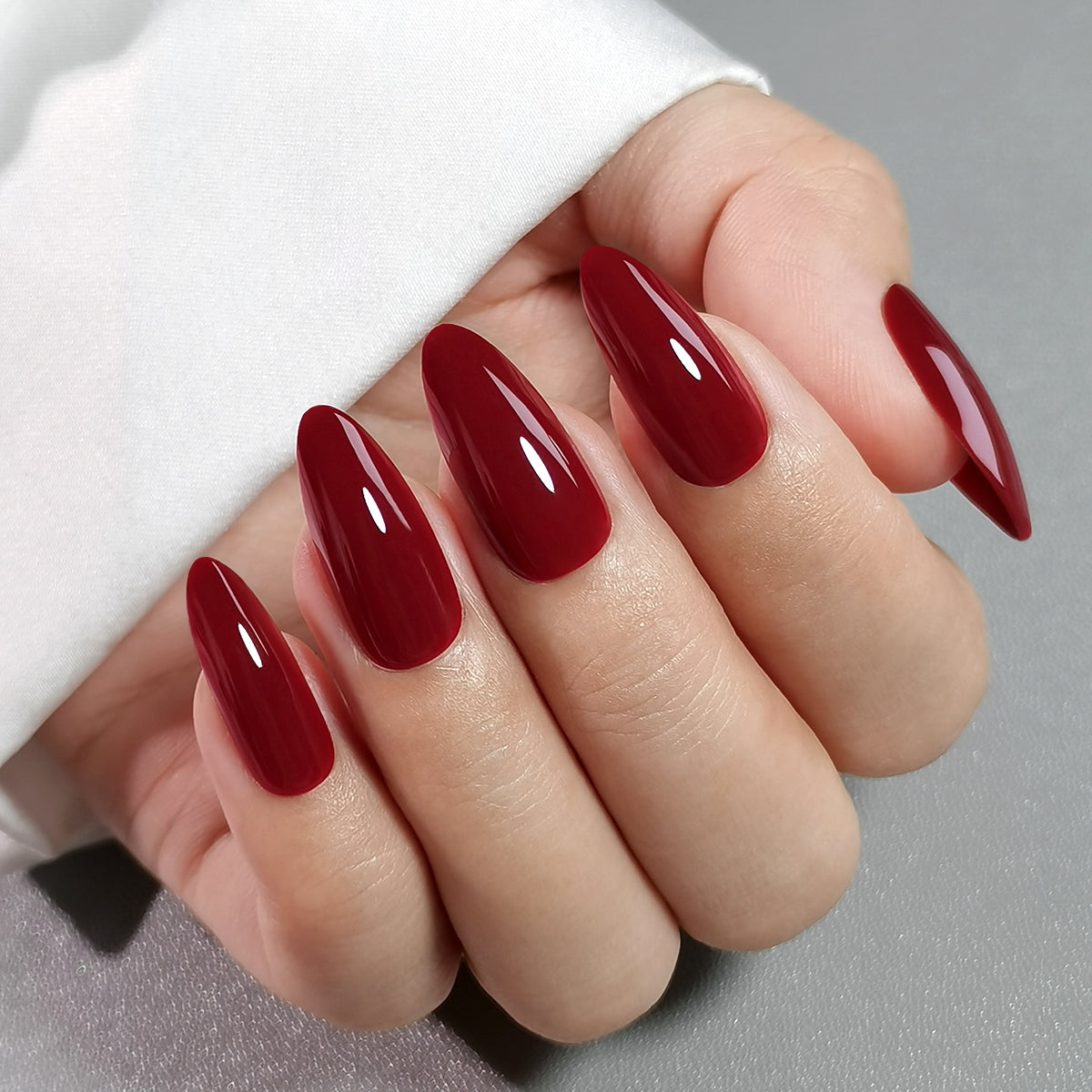 Scarlet Dream – long Almond press-on nail size guide
