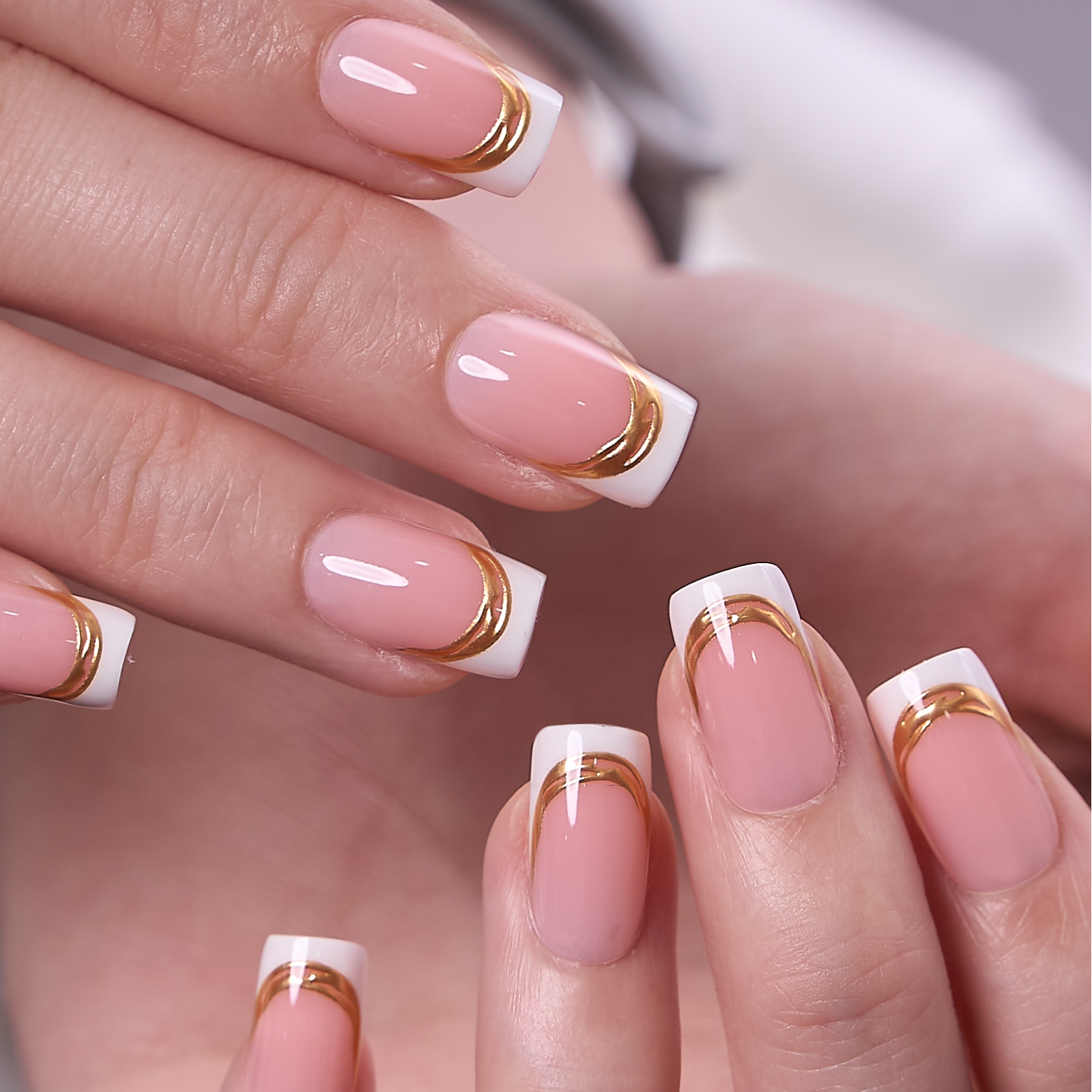 Gilded Blush M Squoval squoval press-on nails