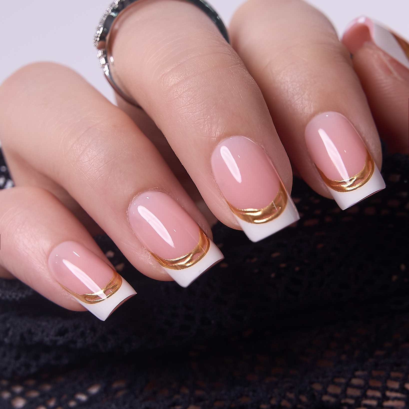 Gilded Blush M Squoval squoval press-on nails