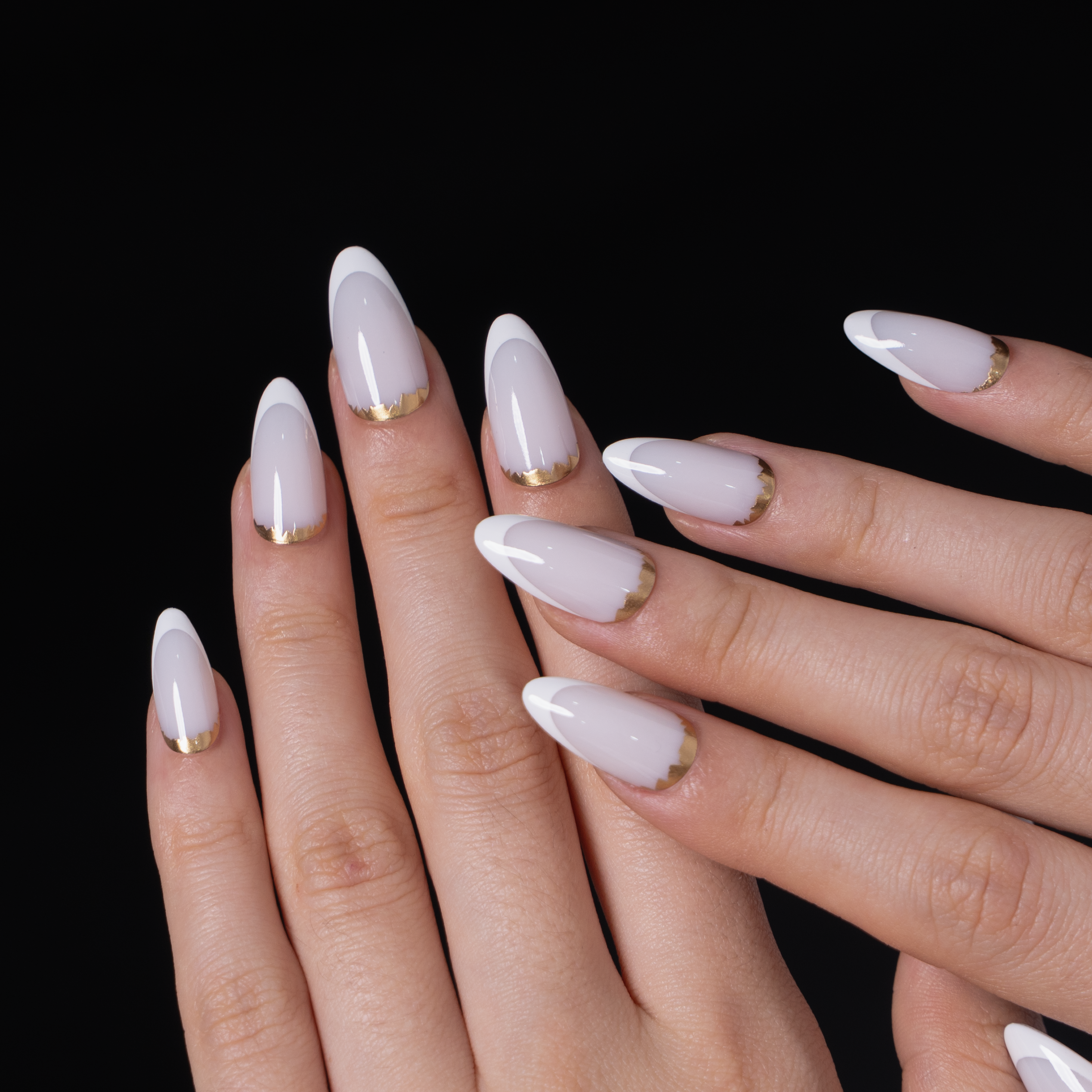 Royal Crescent M Almond almond press-on nails
