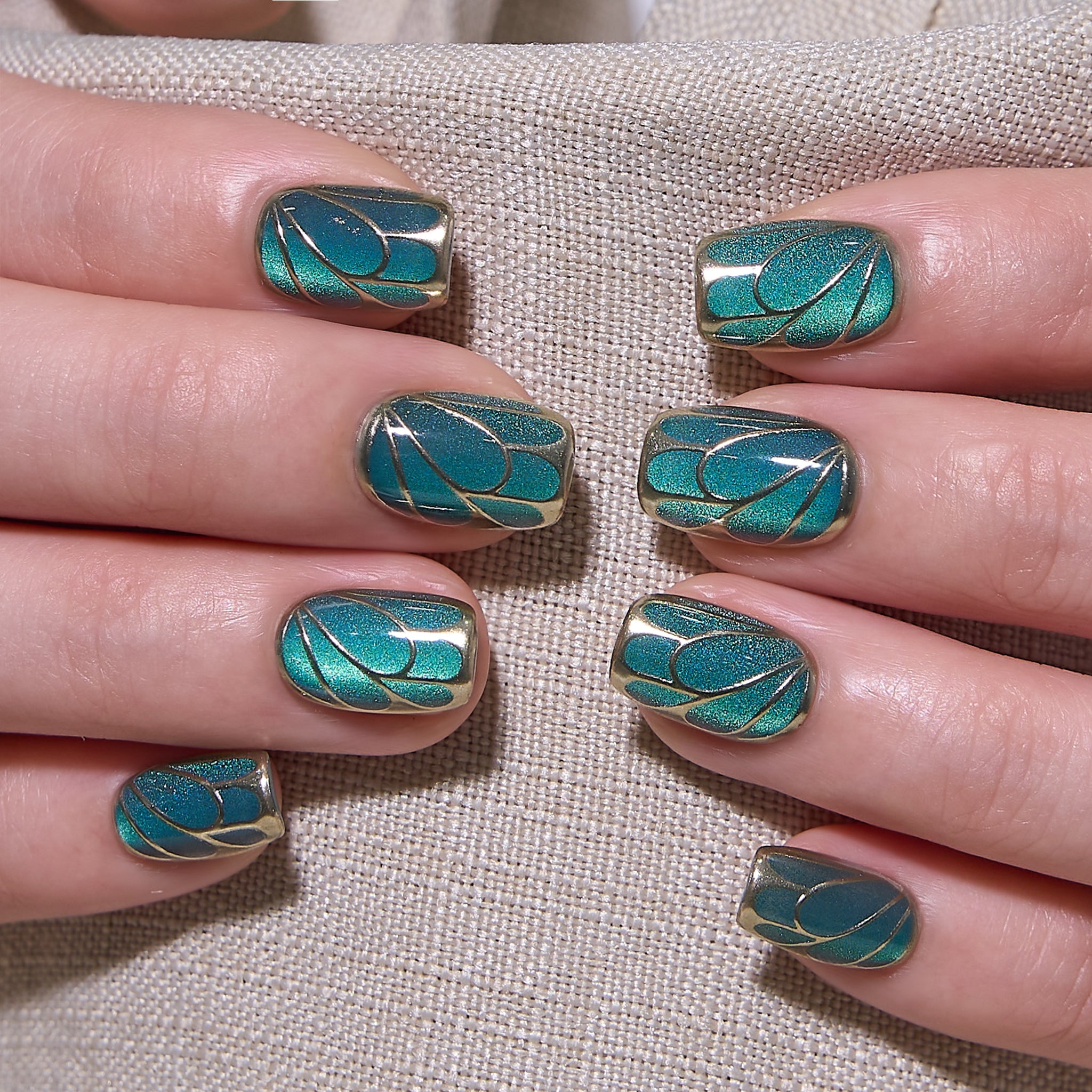 Gilded Jade S Squoval short squoval press-on nails