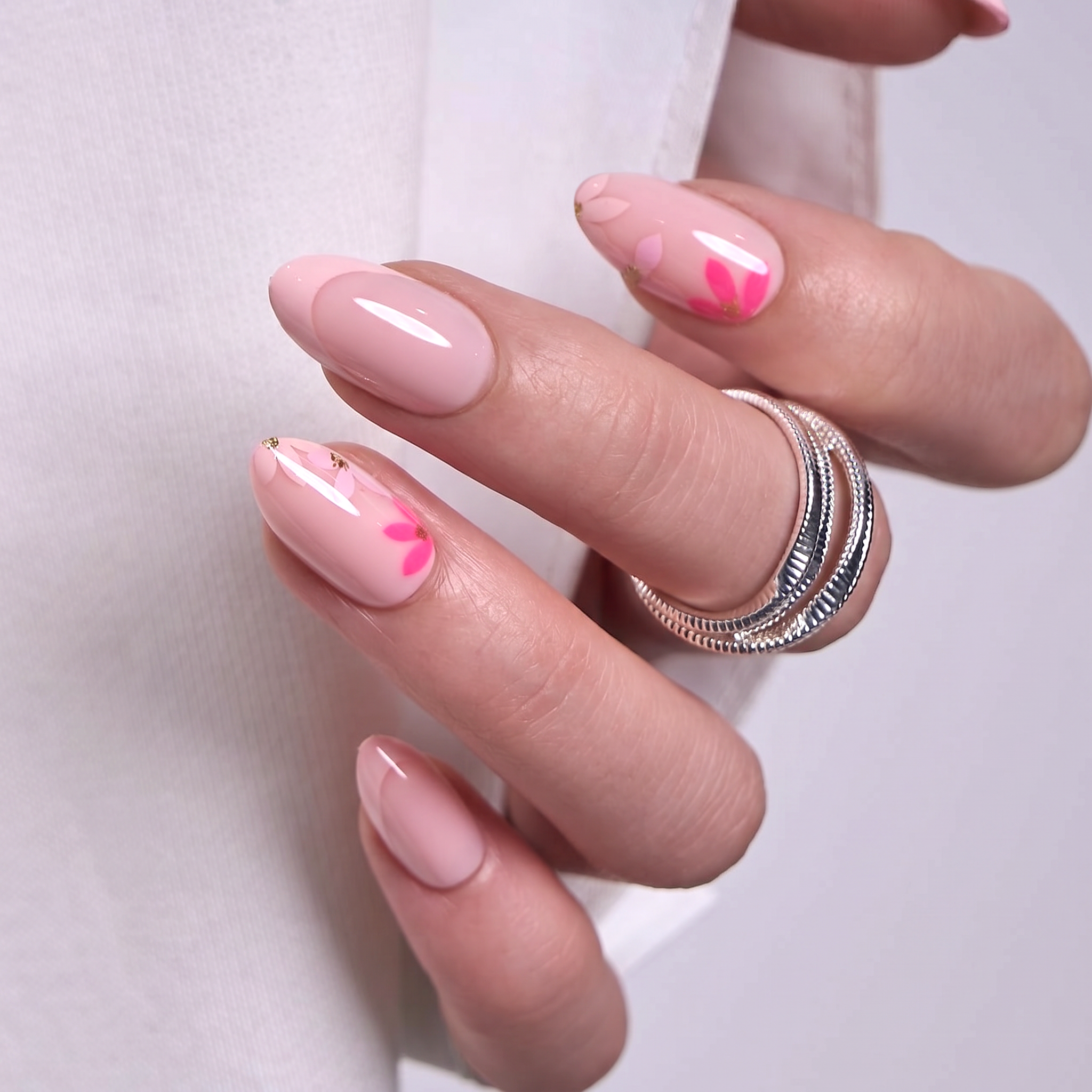 Gleam Bloom S Almond almond press-on nails