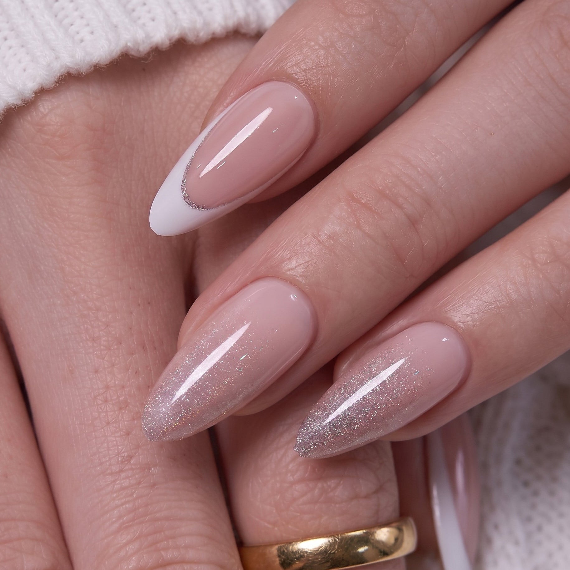Gleam Crown L Almond almond press-on nails